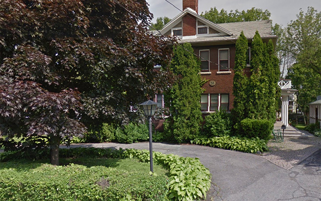 image of the Raymond-Gross-MacClellan house now