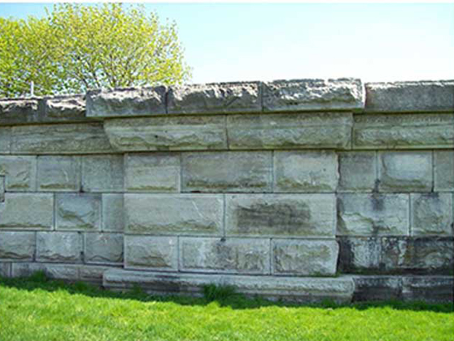 Welland Canal second aqueduct – close up