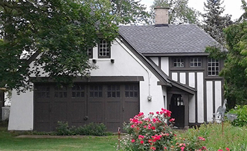 Coach House Maple Ave